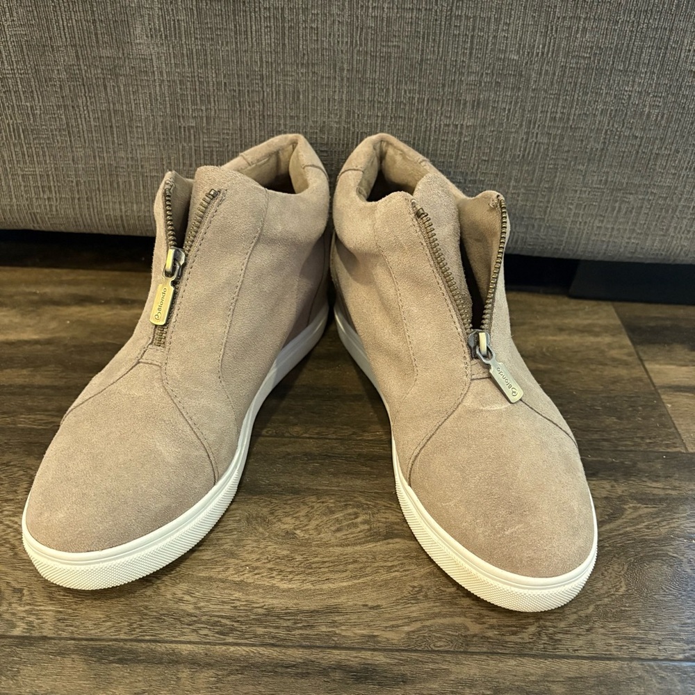 Blondo Waterproof Wedge Tennis Shoes